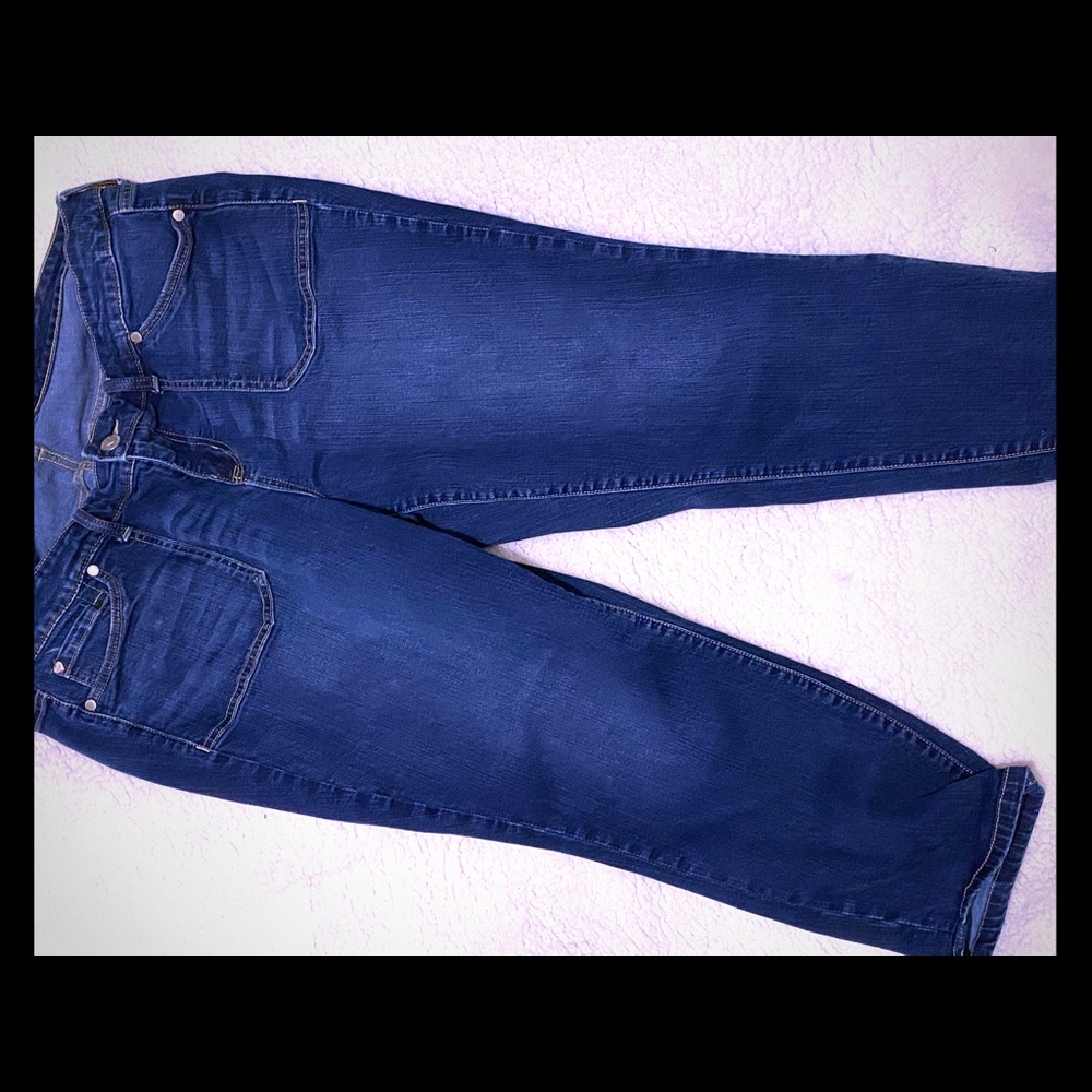 Torrid blue stonewashed capris